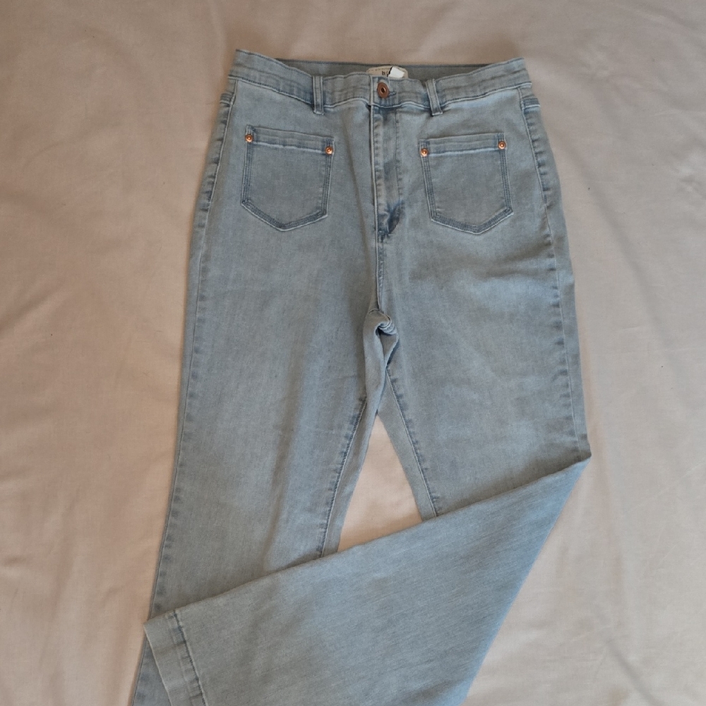 Stylish Women's Light Blue Straight Leg Jeans